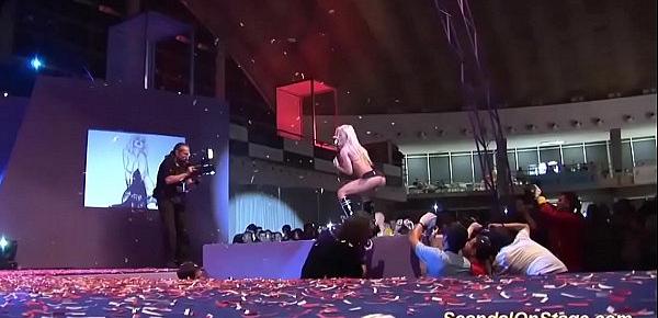  extreme hot lapdance on public stage